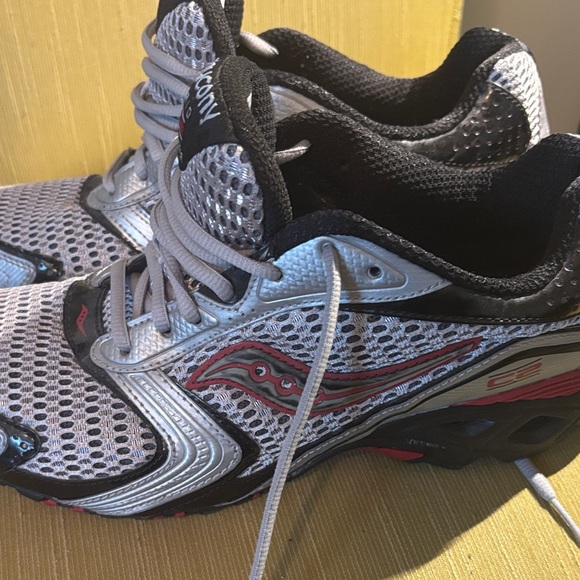 Saucony HYDE GRID C2 ROADSTER MENS RUNNING 250073, mint condition - Picture 9 of 12